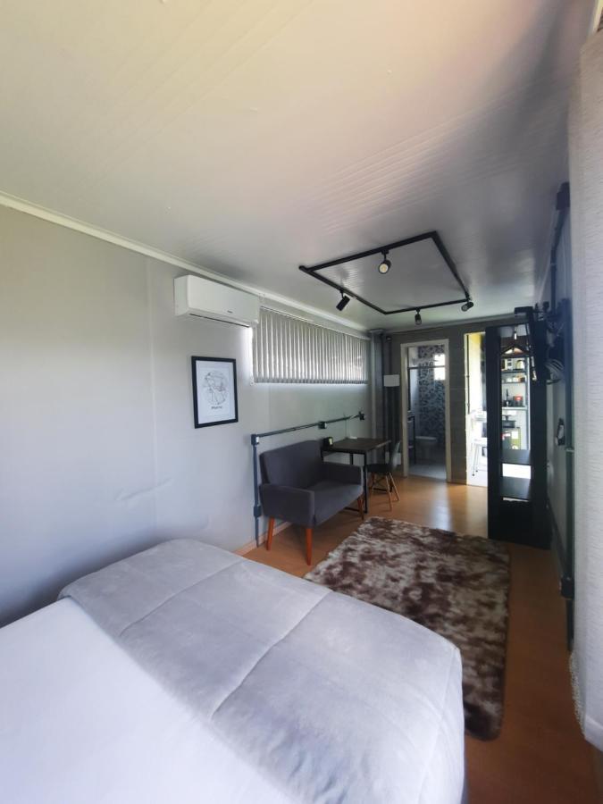 Container Guesthouse - 2 Урубісі Екстер'єр фото